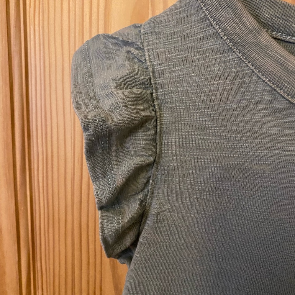 Universal threads dress - Picture 2 of 5